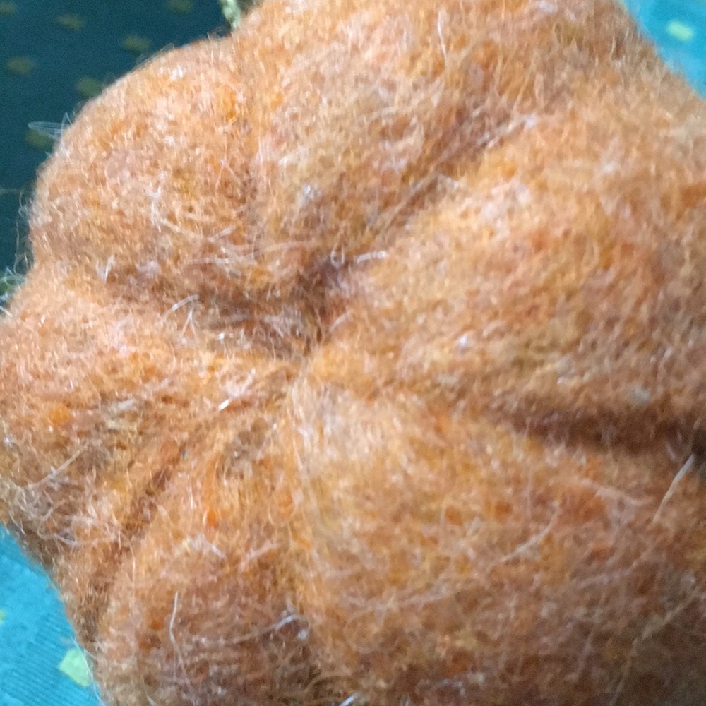 3 pc mini felt pumpkins ๐ - Picture 4 of 4